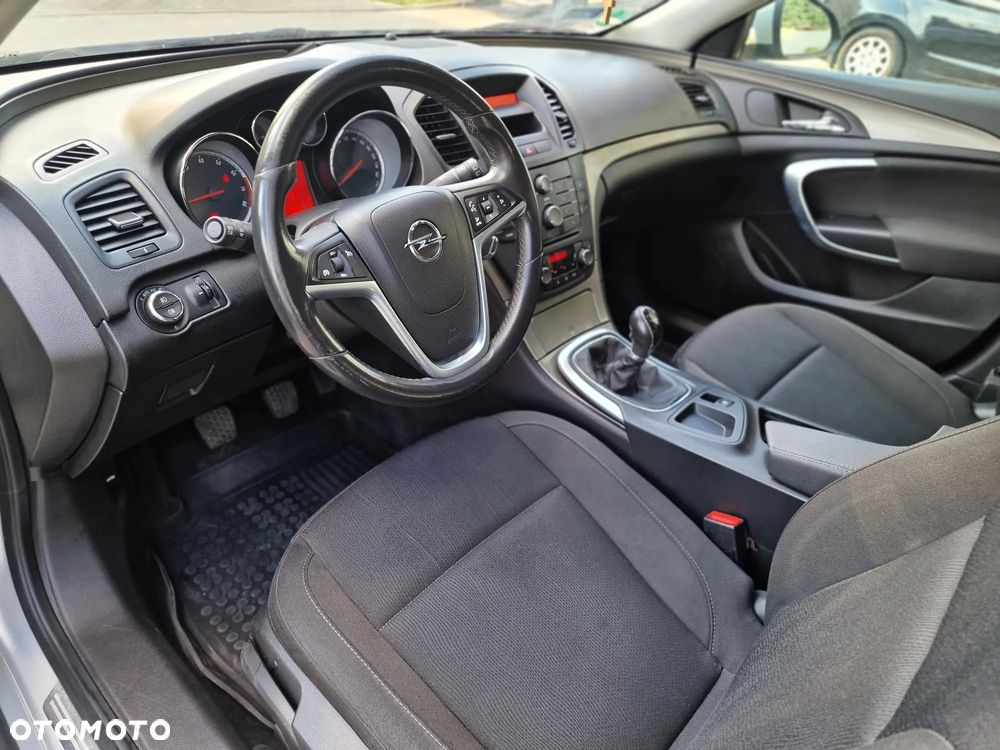 Opel Insignia - 15