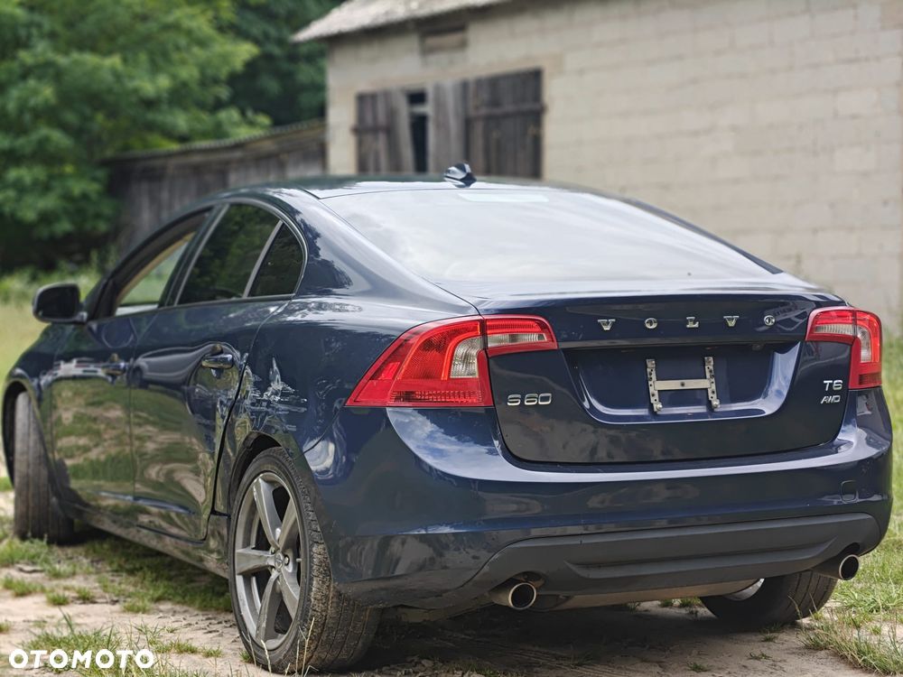 Volvo S60 T6 AWD Geartronic RDesign - 4