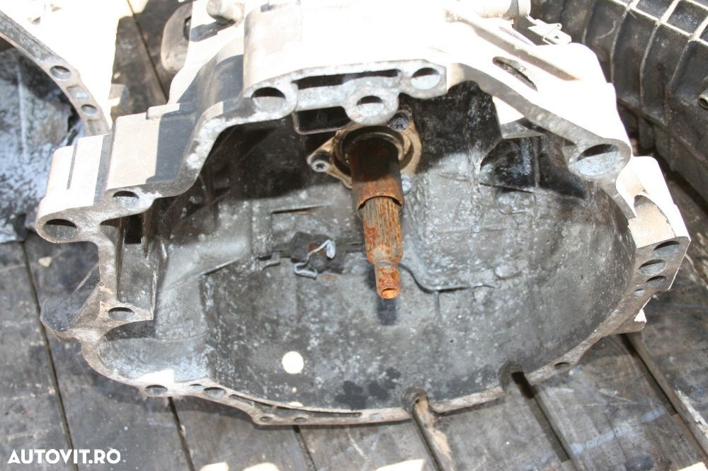 Cutie Viteze Manuala Vw Passat B5.5 1.9 Tdi 101 Cai Motor AVB 5+1V - 2