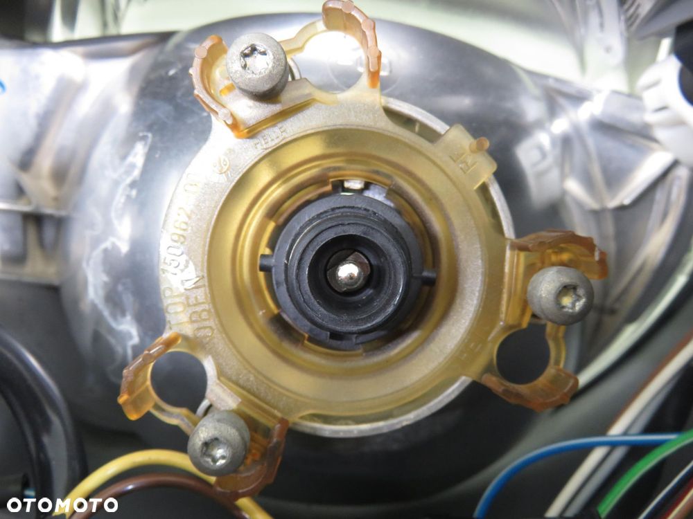 LAMPA PRAWA PRZEDNIA MERCEDES-BENZ KLASA E (S210) - 5