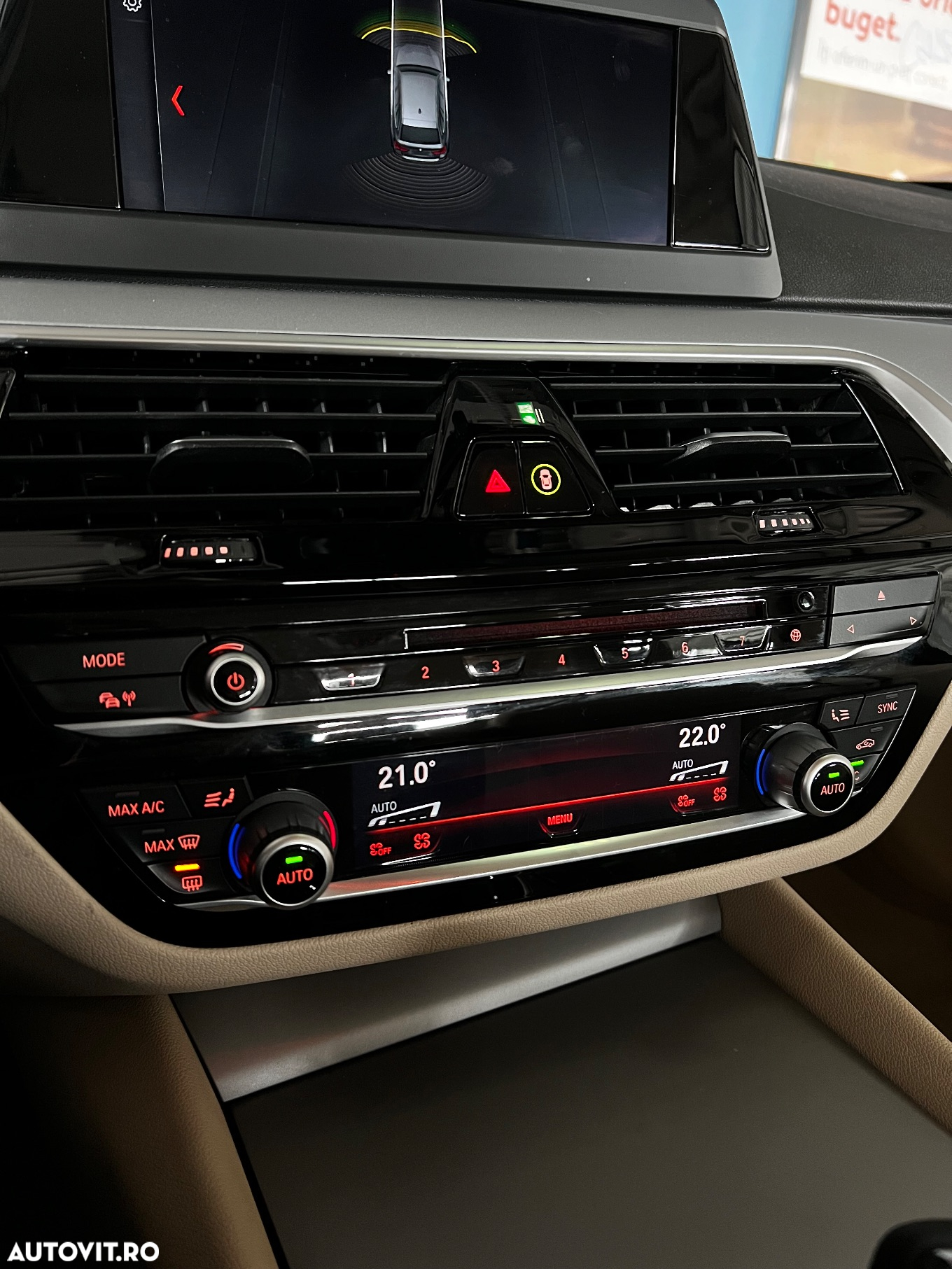 BMW Seria 5 530d xDrive Touring Aut. - 13
