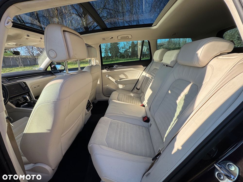 Volkswagen Passat 2.0 TDI SCR DSG Business - 9