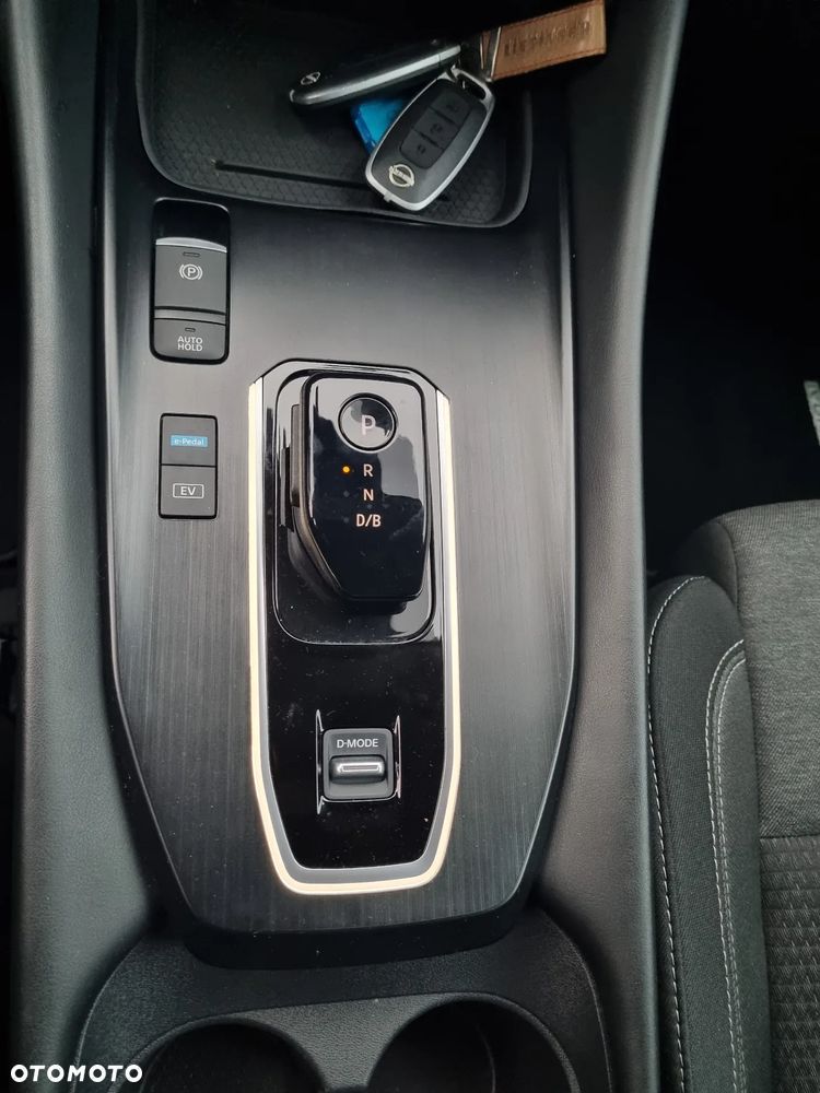 Nissan Qashqai 1.5 e-POWER N-Connecta - 24