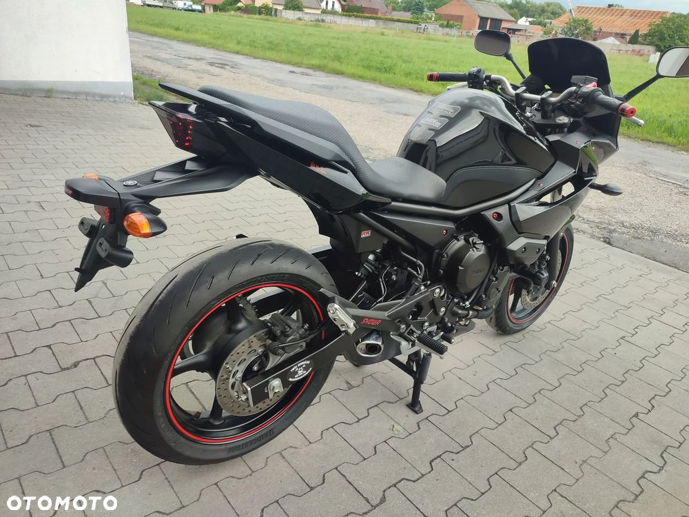 Yamaha XJ - 6
