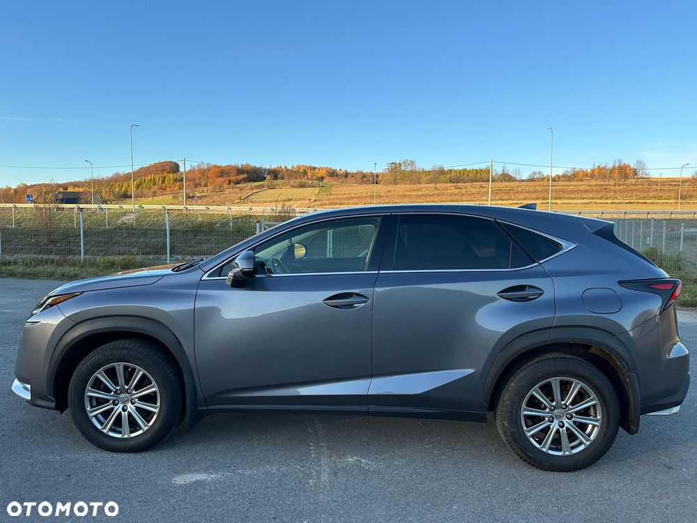 Lexus NX 200t AWD - 11