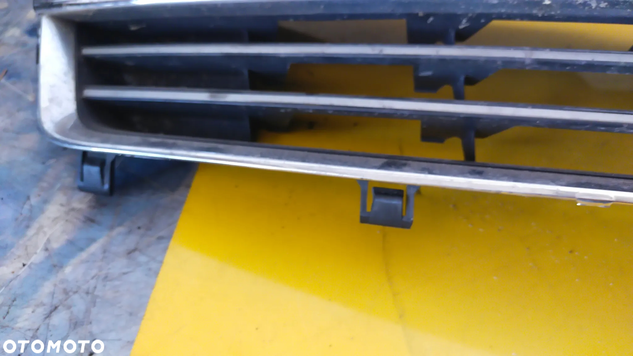 GRILL ATRAPA CHŁODNICY OPEL ASTRA H - 8
