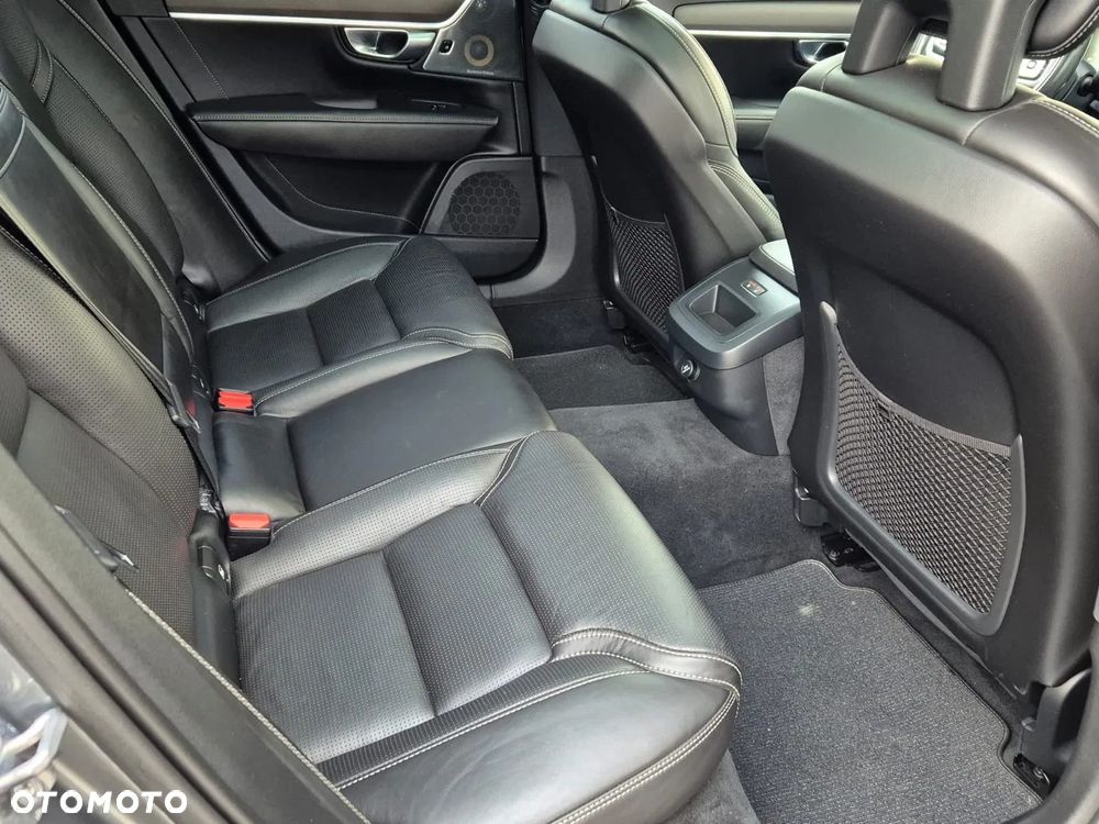 Volvo V90 Cross Country D5 AWD Geartronic - 19