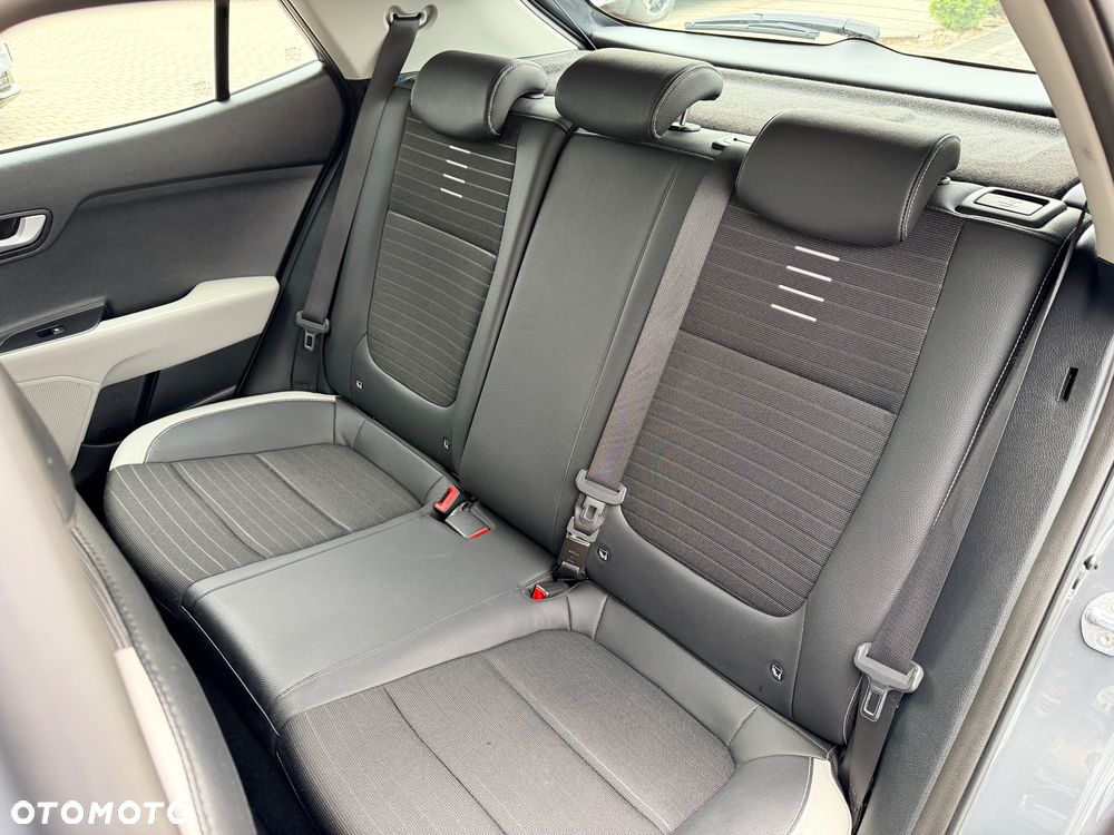 Kia Stonic 1.2 L - 13