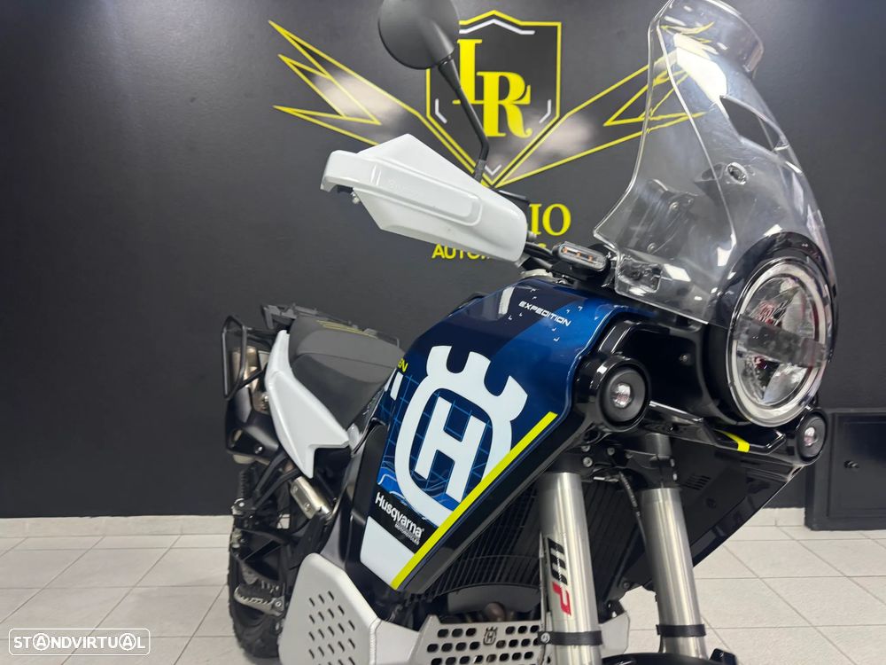 Husqvarna Norden 901 Expedition - 3