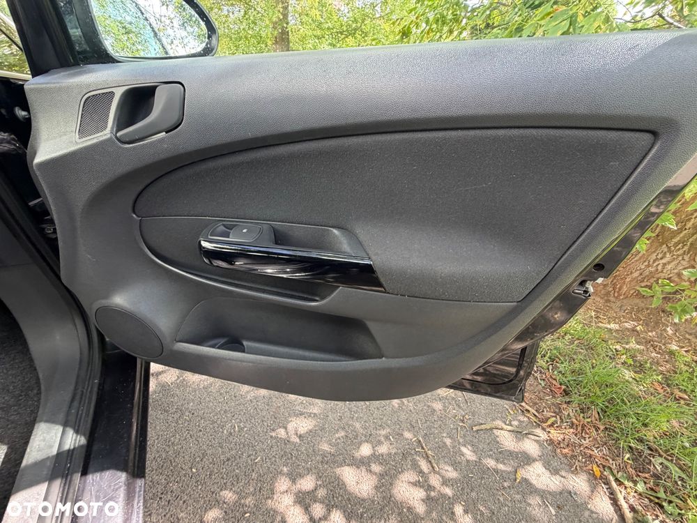 Opel Corsa 1.4 Cosmo - 38