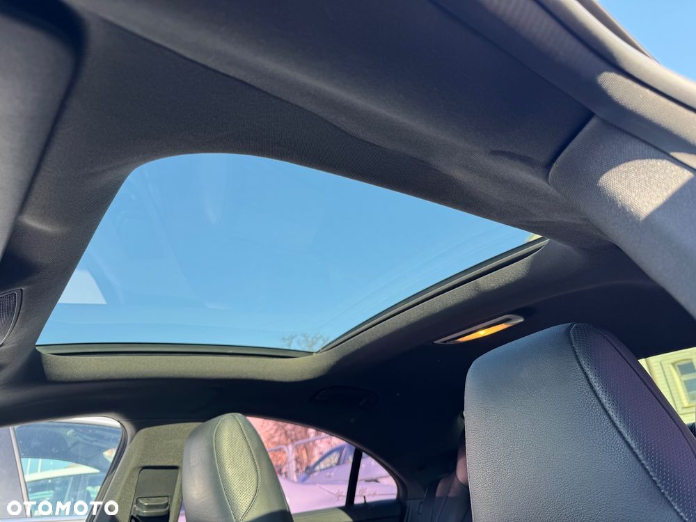 Mercedes-Benz CLA 45 AMG 4Matic 7G-DCT - 26