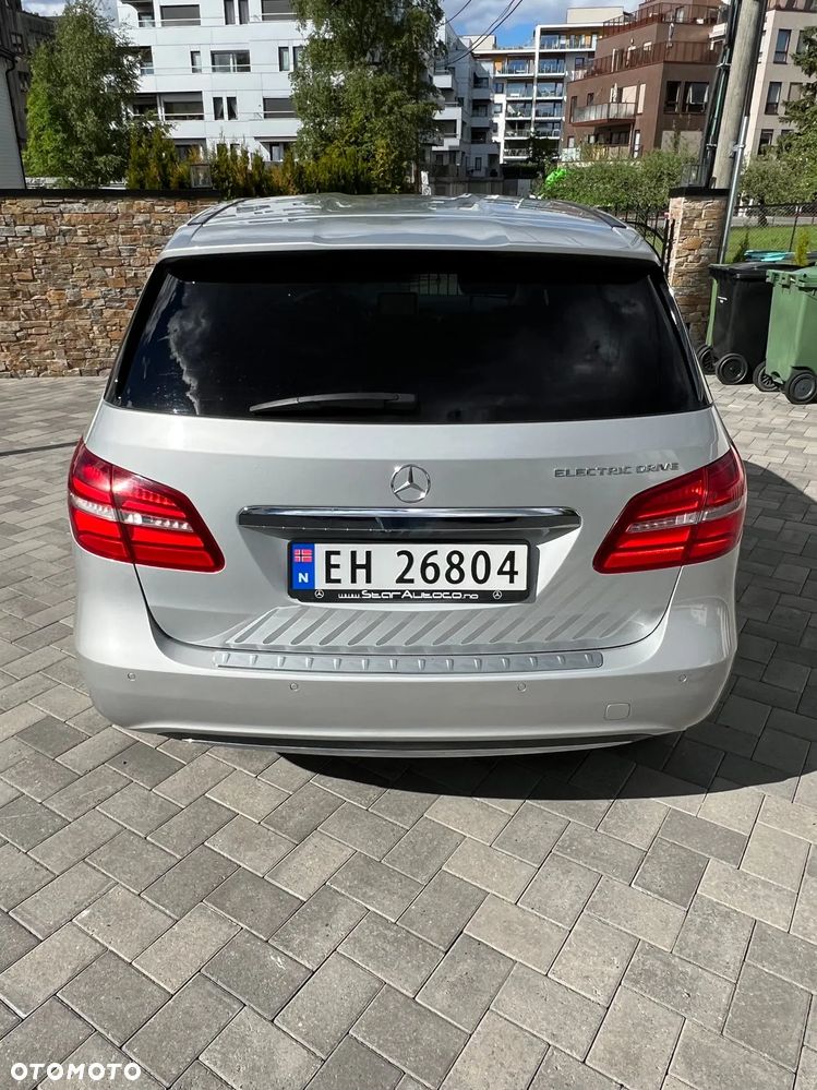 Mercedes-Benz Klasa B (Electric Drive) 250 e - 6