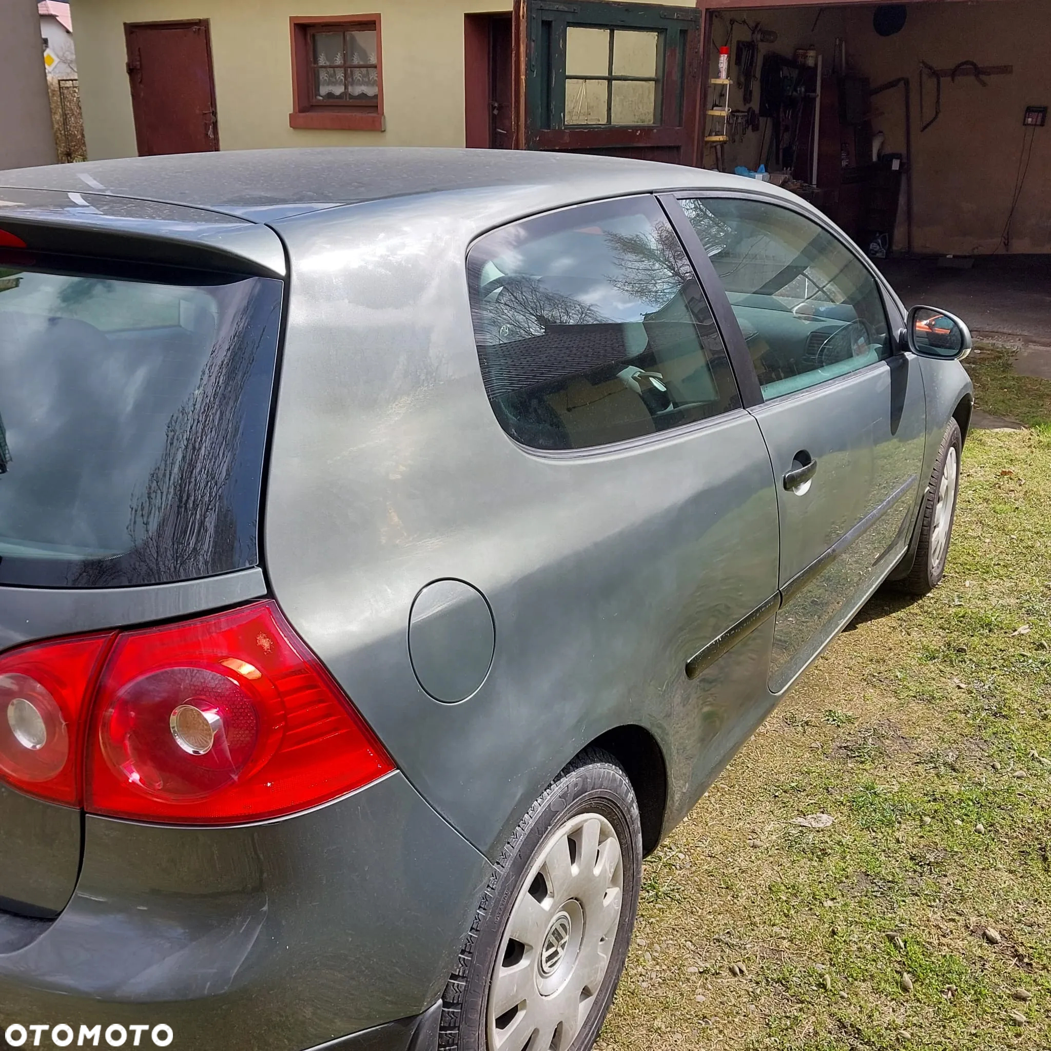Volkswagen Golf - 6
