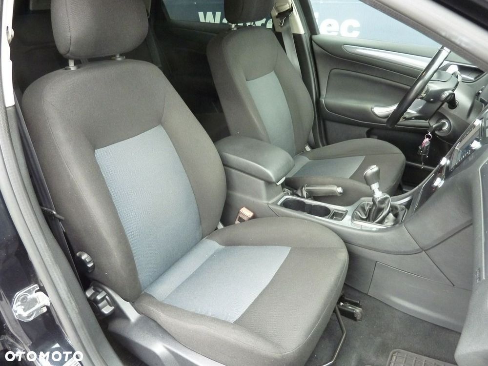 Ford Mondeo - 16