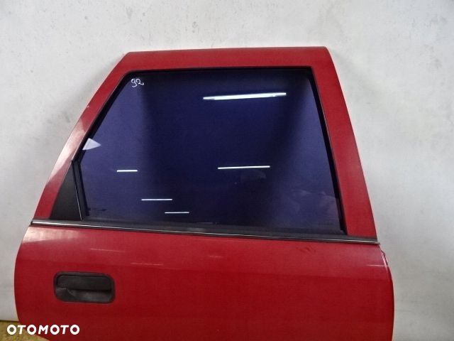 DRZWI PRAWY TYŁ OPEL VECTRA B 1.6 KOMBI - 2