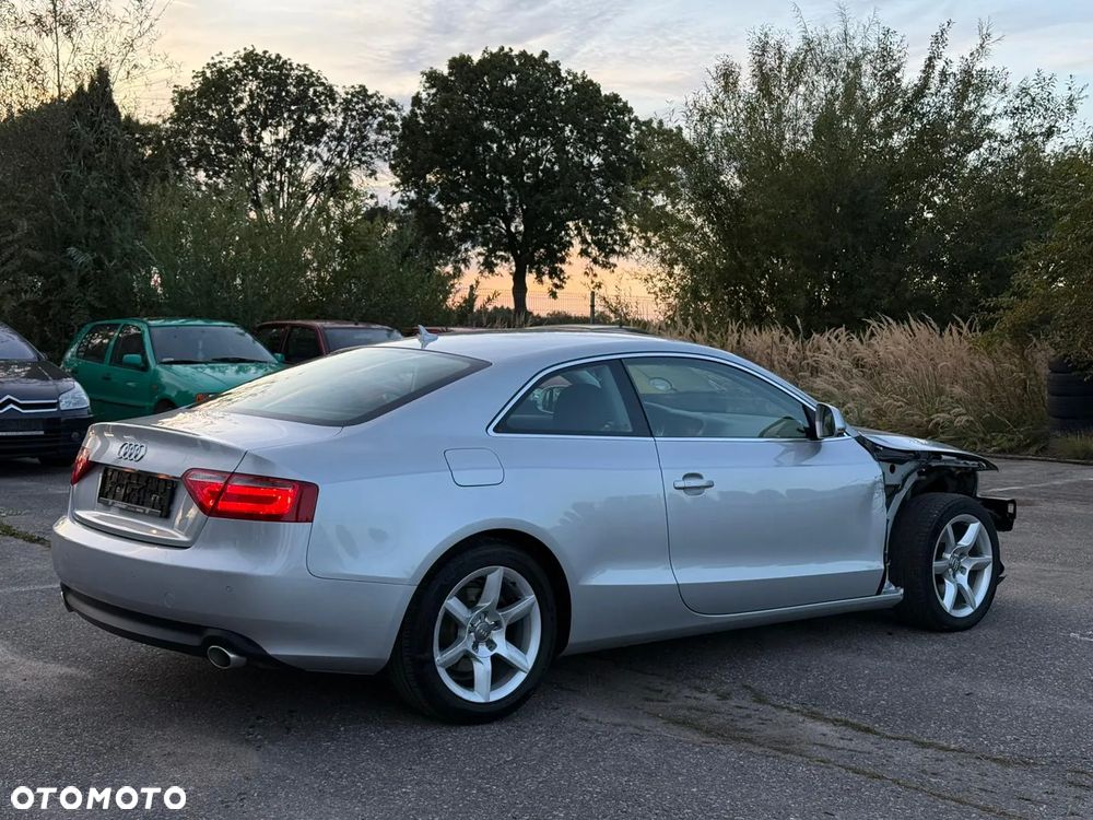 Audi A5 Coupé 2.7 TDI Multitronic - 11