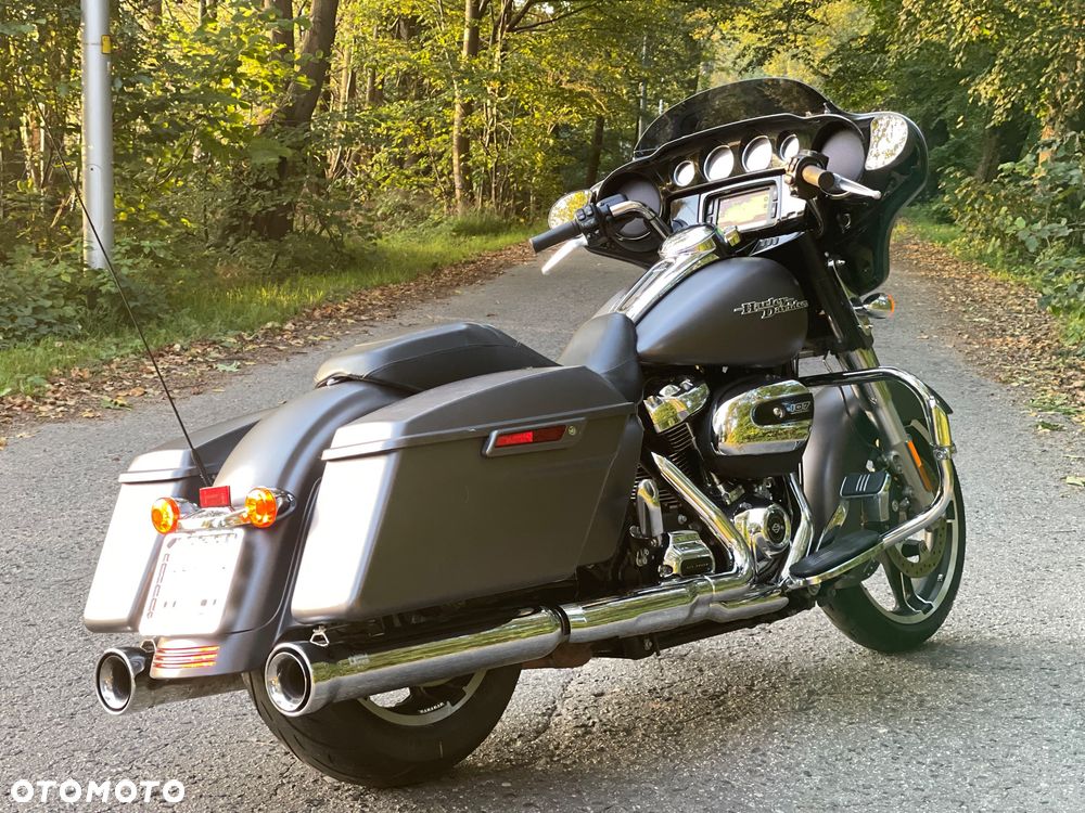 Harley-Davidson Touring Street Glide - 15