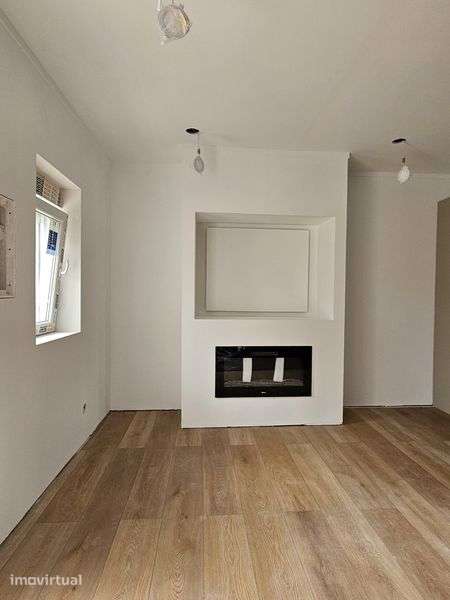 Moradia T2 Renovada com 850m² de Terreno | Lavos – Figueira da Foz - Grande imagem: 3/12