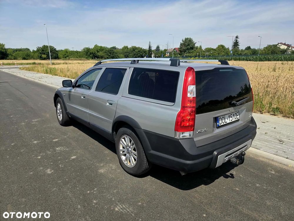 Volvo XC 70 2.5T AWD Momentum - 5