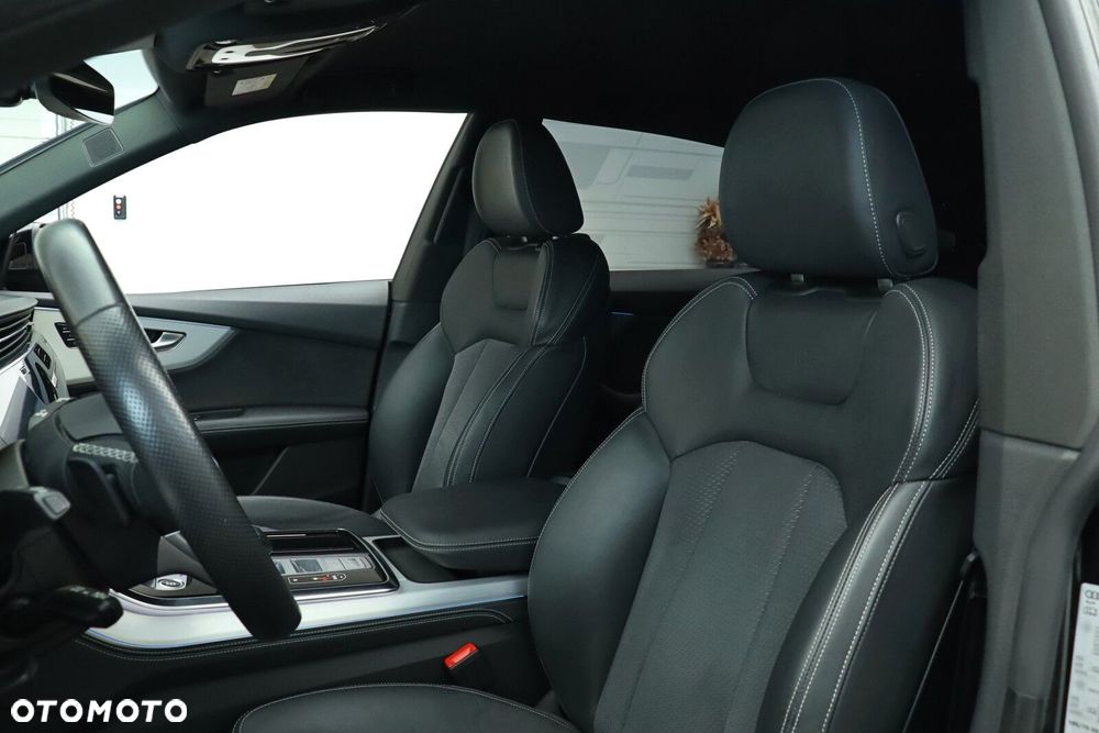 Audi Q8 - 21