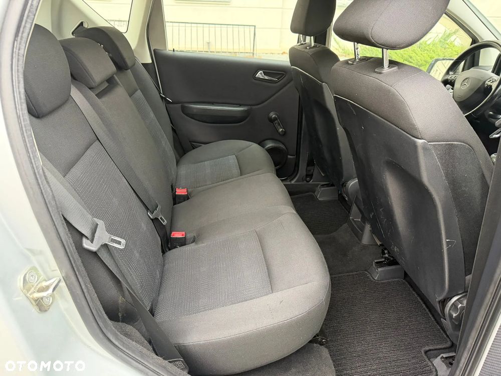 Mercedes-Benz Klasa A 150 BlueEFFICIENCY Elegance - 19