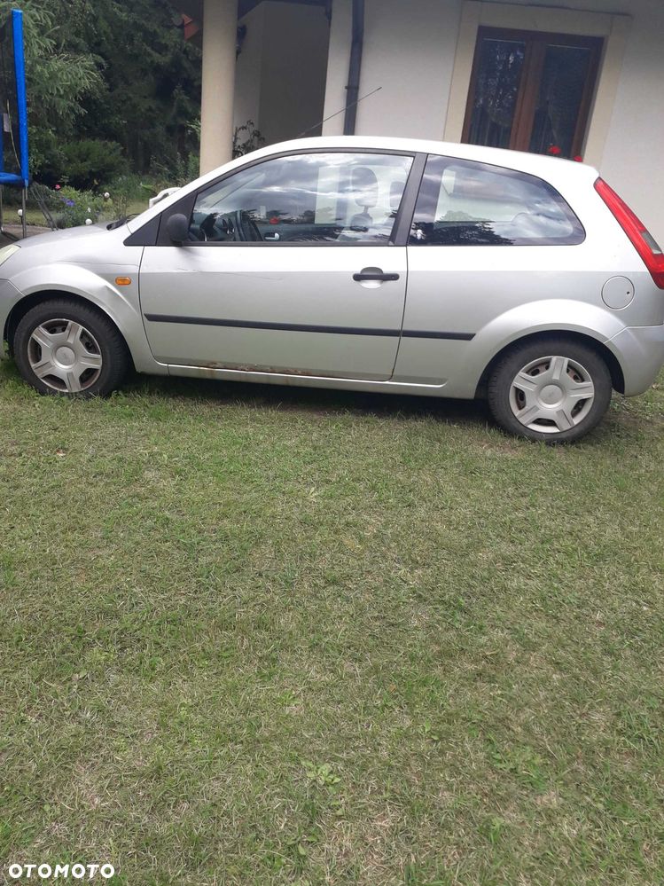 Ford Fiesta - 8