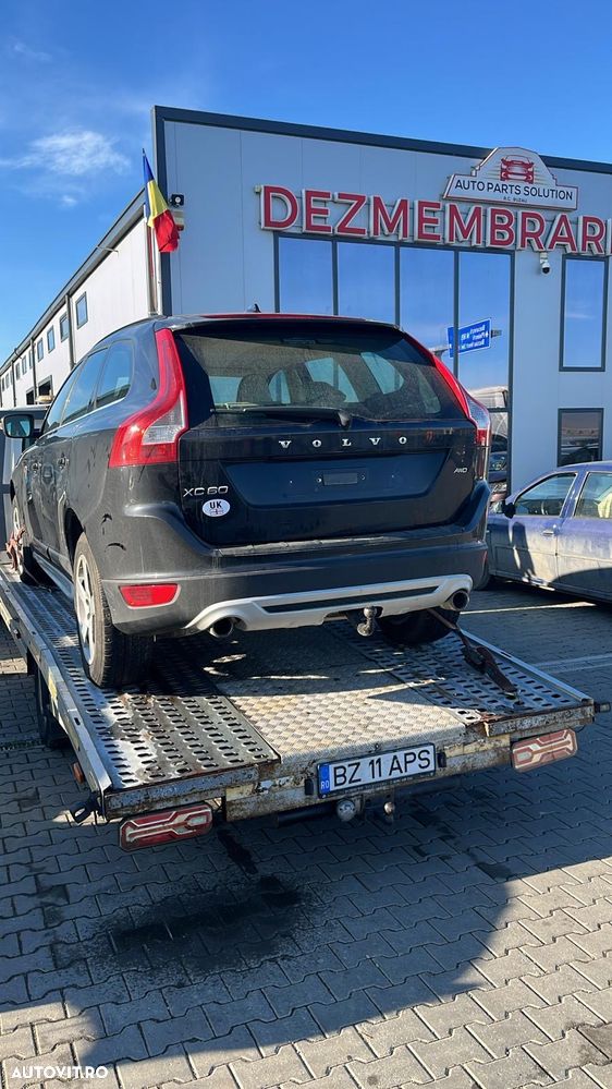 Dezmembram Volvo XC60 2.4 diesel 4x4 automat din 2013 - 2