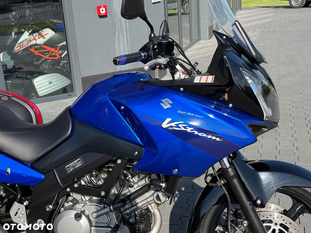 Suzuki V-STROM - 10