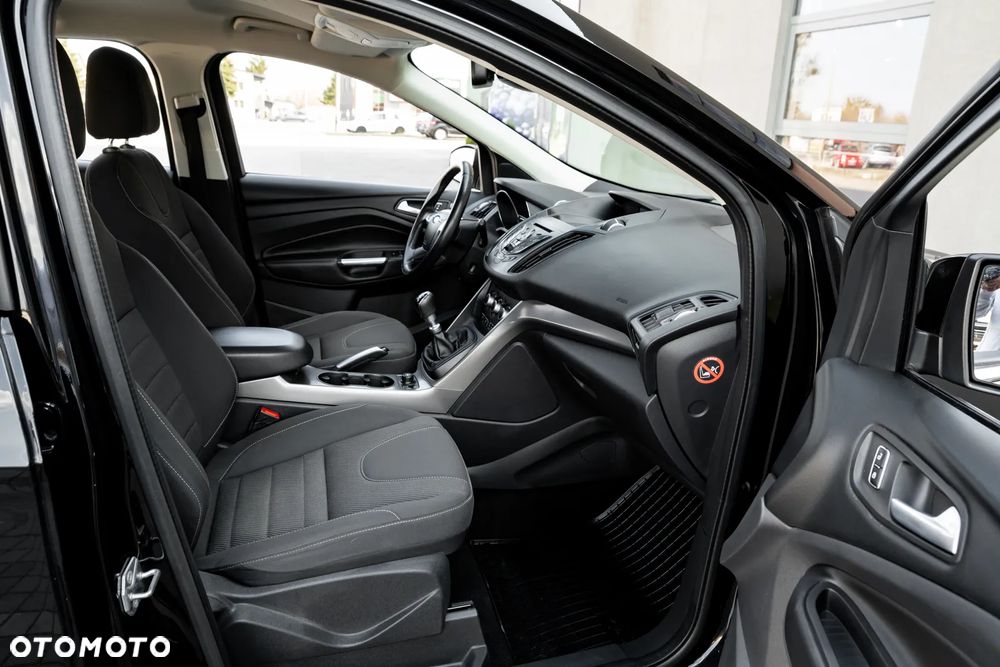 Ford Kuga 1.5 EcoBoost 2x4 Titanium - 23