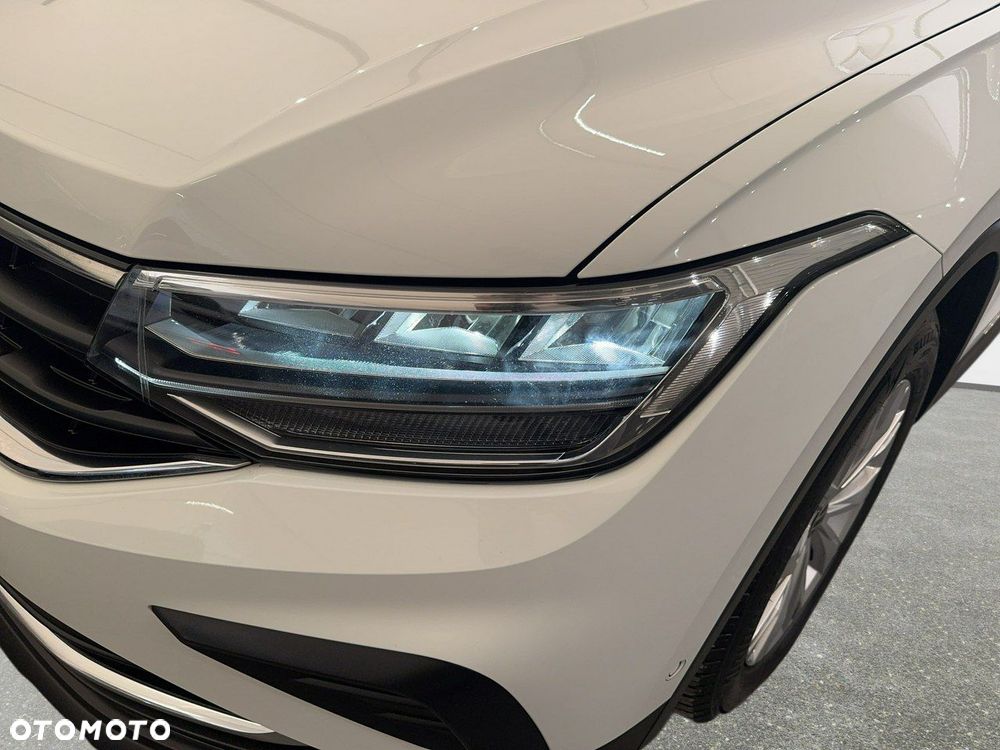 Volkswagen Tiguan - 9
