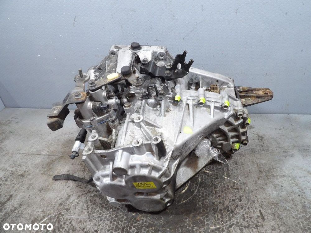 HYUNDAI SANTA FE II 2.2D 4WD SKRZYNIA BIEGÓW MANUALNA 43000 38070 - 3