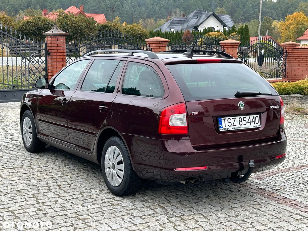 Skoda Octavia 2011 photo 3