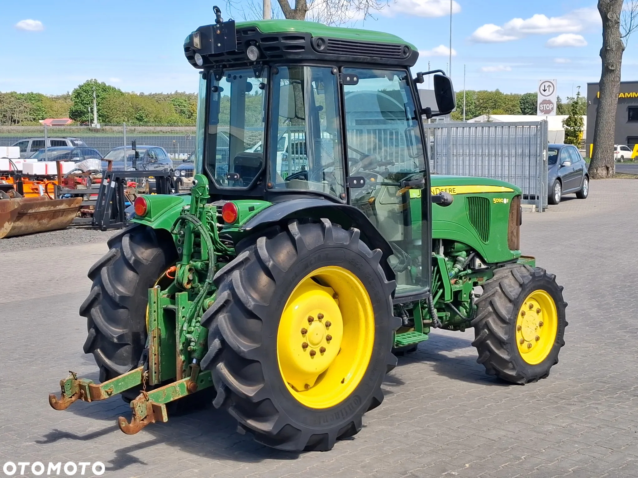 John Deere 5090 GF - 5