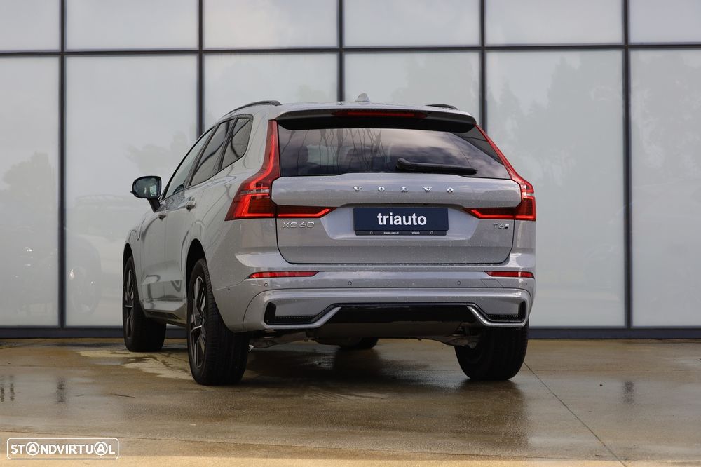 Volvo XC 60 2.0 T6 PHEV Plus Dark AWD - 45