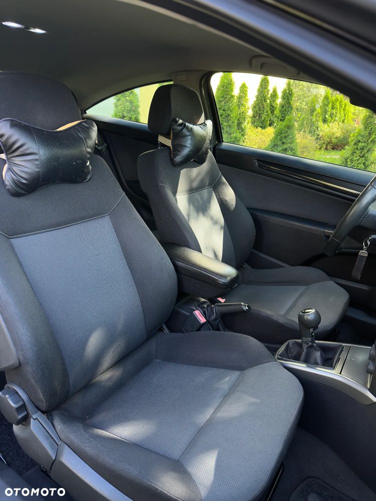 Opel Astra 1.6 Sport - 13