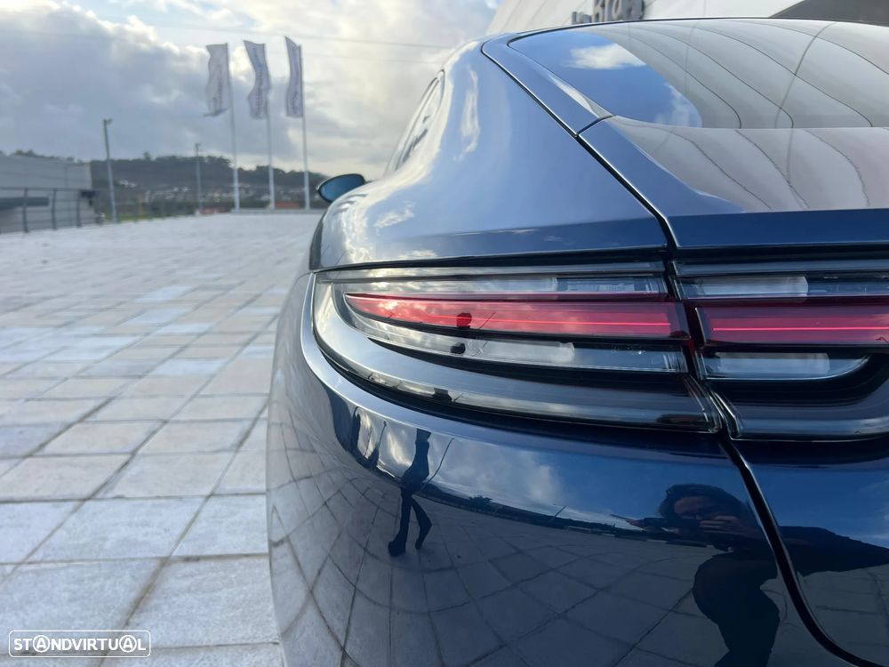 Porsche Panamera 4 E-Hybrid - 18