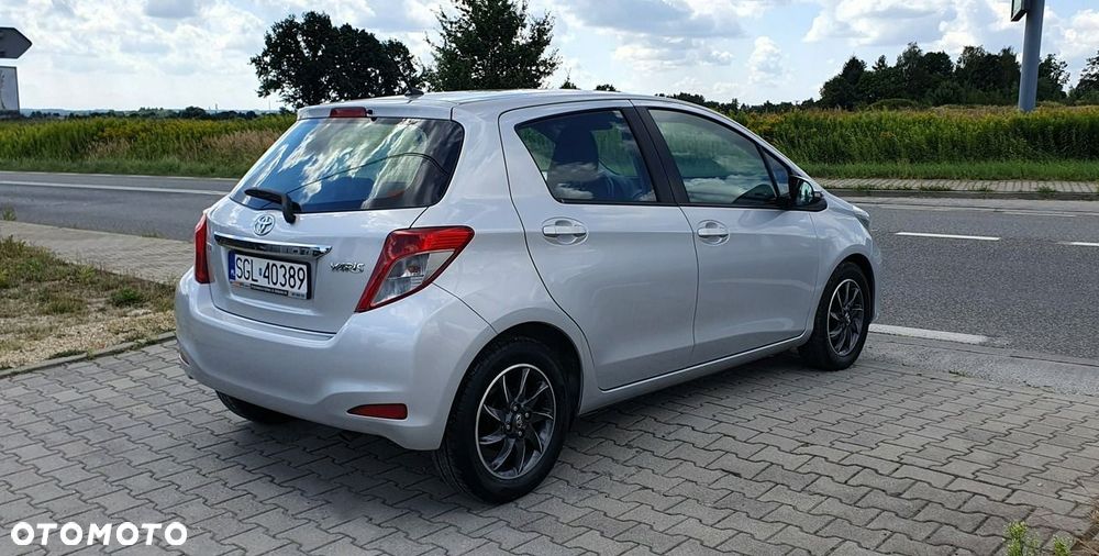 Toyota Yaris - 4
