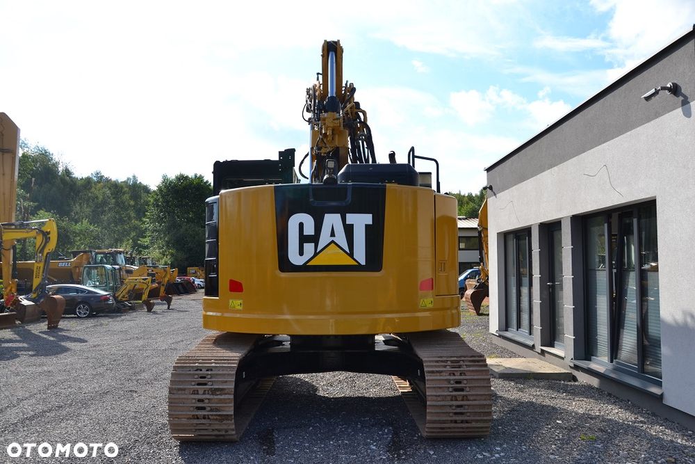 Caterpillar 325 FL - 8