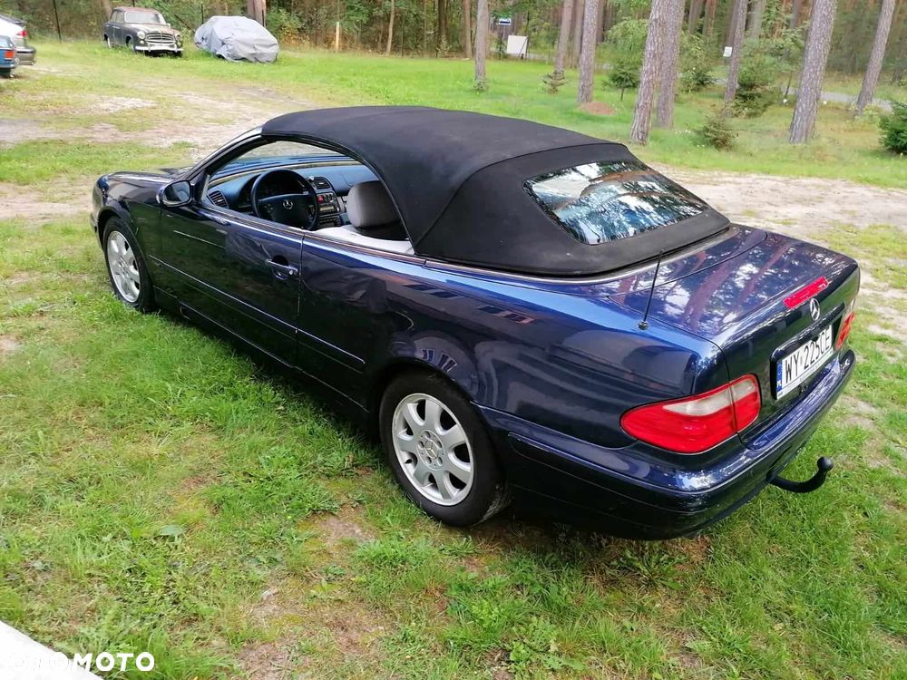 Mercedes-Benz CLK - 10