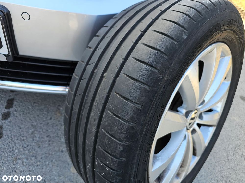 Volkswagen Passat 2.0 TDI BlueMotion Technology Highline - 16