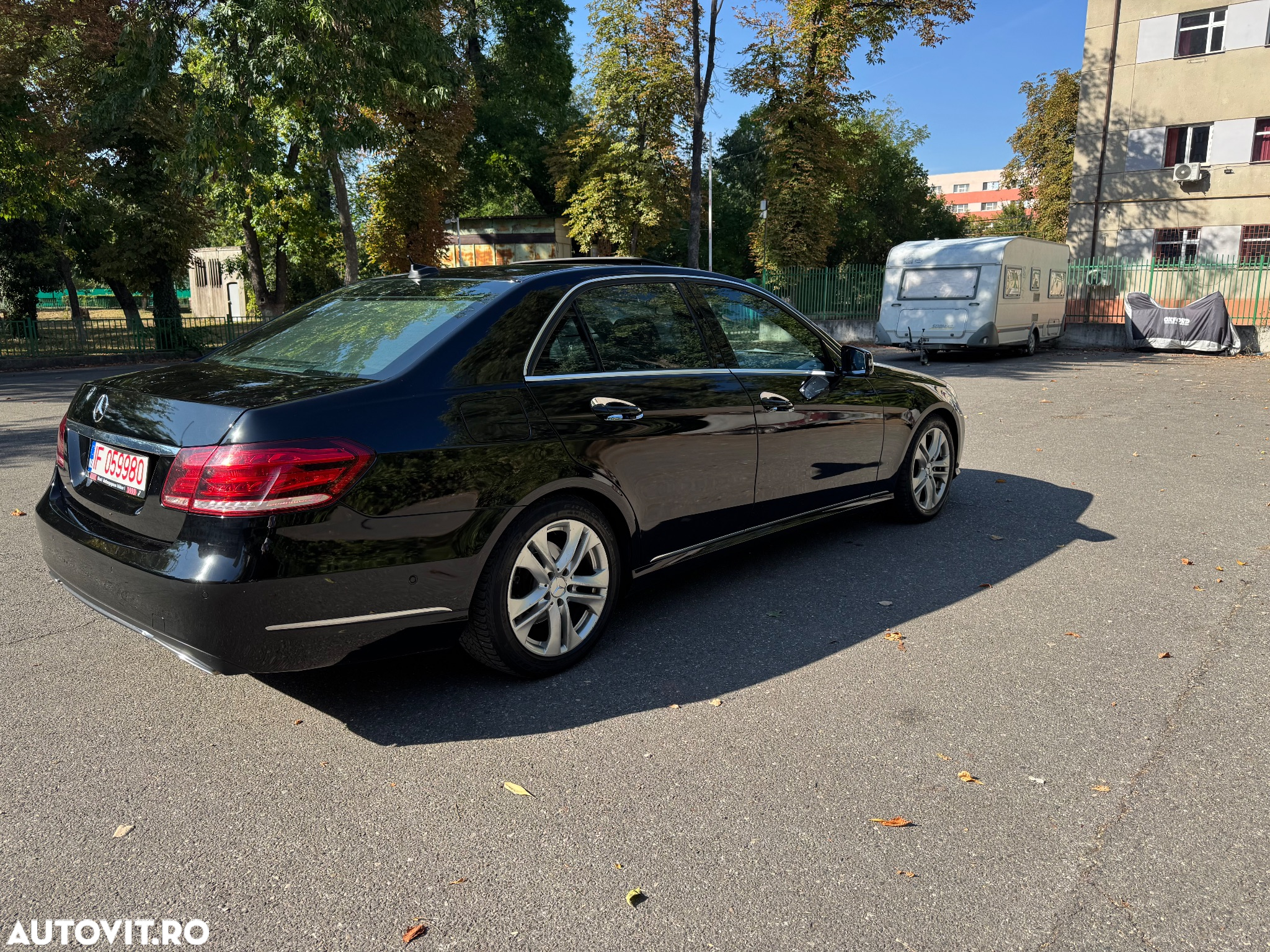 Mercedes-Benz E 220 Blue TEC BlueEFFICIENCY Edition - 6