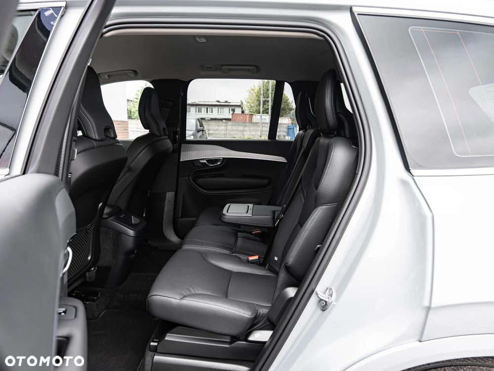 Volvo XC 90 - 30