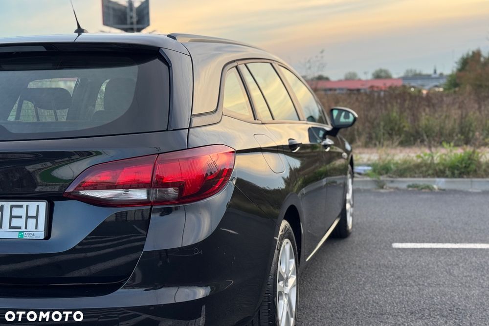 Opel Astra V 1.2 T Edition S&S - 24