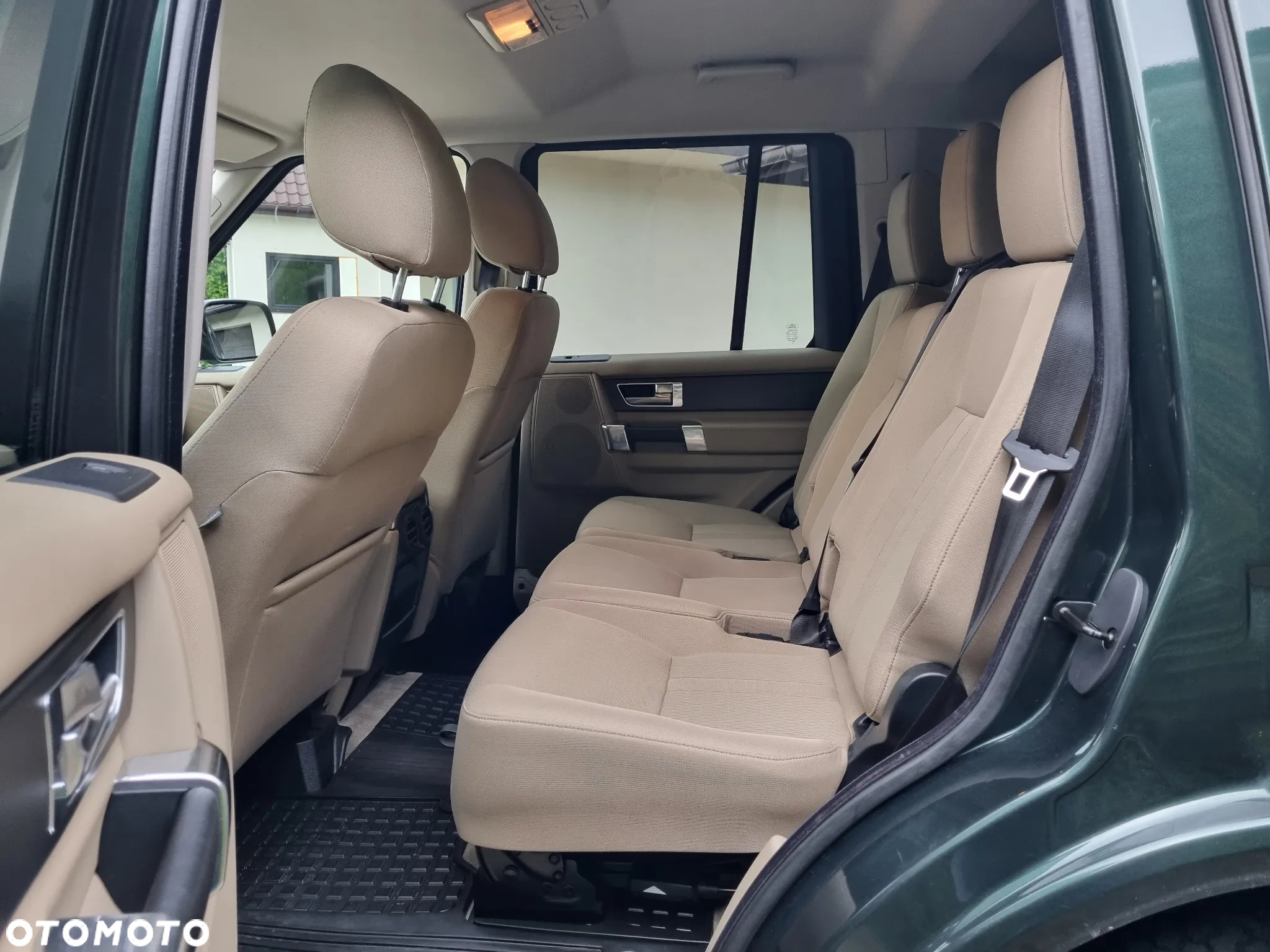 Land Rover Discovery IV 2.7D V6 S - 7