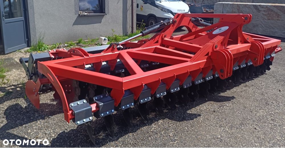 Inny BRONA Talerzowa agregat talerzowy talerzówka szerokości od 2,m 2,5m 3,0m 4.0m 6.0 składana hydraulicznie składana hydraulicznie