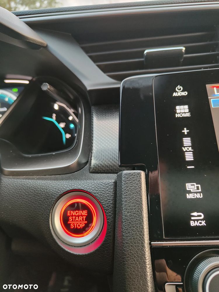 Honda Civic 1.6 i-DTEC Executive Black Edition - 25