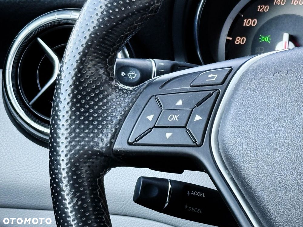 Mercedes-Benz CLA - 26