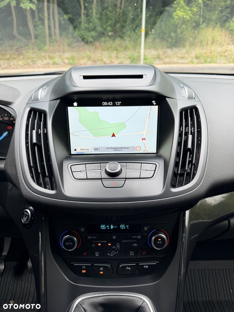 Ford Kuga 2.0 TDCi 2x4 Titanium - 34