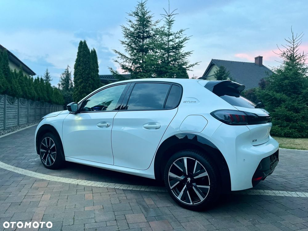 Peugeot 208 1.2 PureTech GT Line S&S EAT8 - 11
