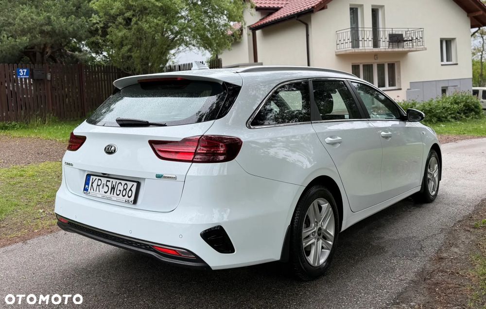 Kia Ceed 1.6 CRDi mHEV L - 8
